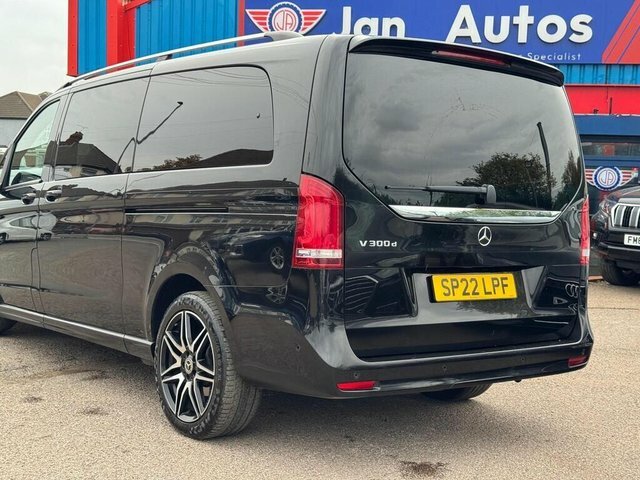 Mercedes-Benz V Class 2022 2.0 V300d Amg Line Mpv G-tronic E SP22LPF Black #2