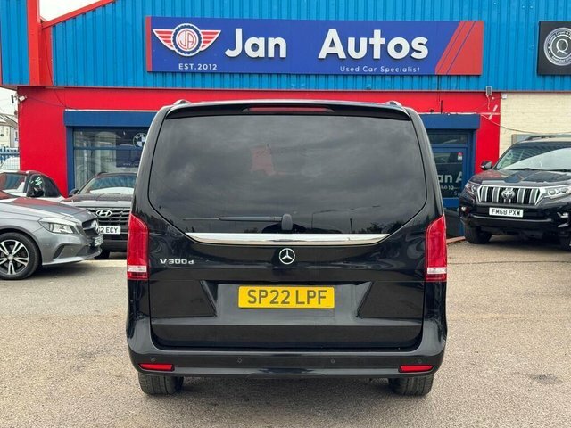 Mercedes-Benz V Class 2022 2.0 V300d Amg Line Mpv G-tronic E SP22LPF Black #6