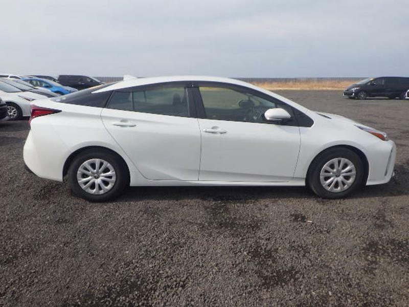 Toyota Prius Hatchback #2