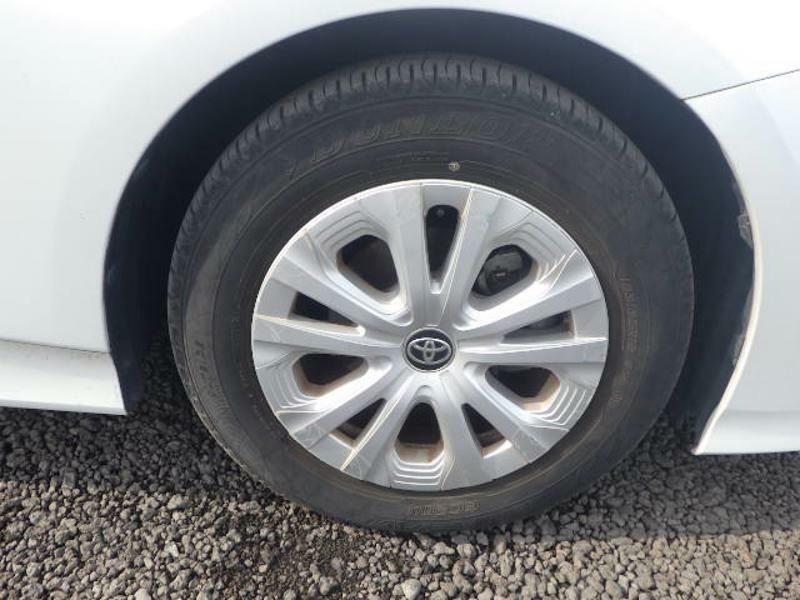 Toyota Prius Hatchback #6