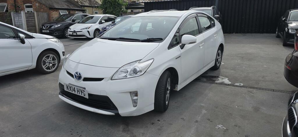 Toyota Prius Hatchback KX14HYG White #2