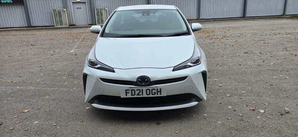 Toyota Prius Hatchback White