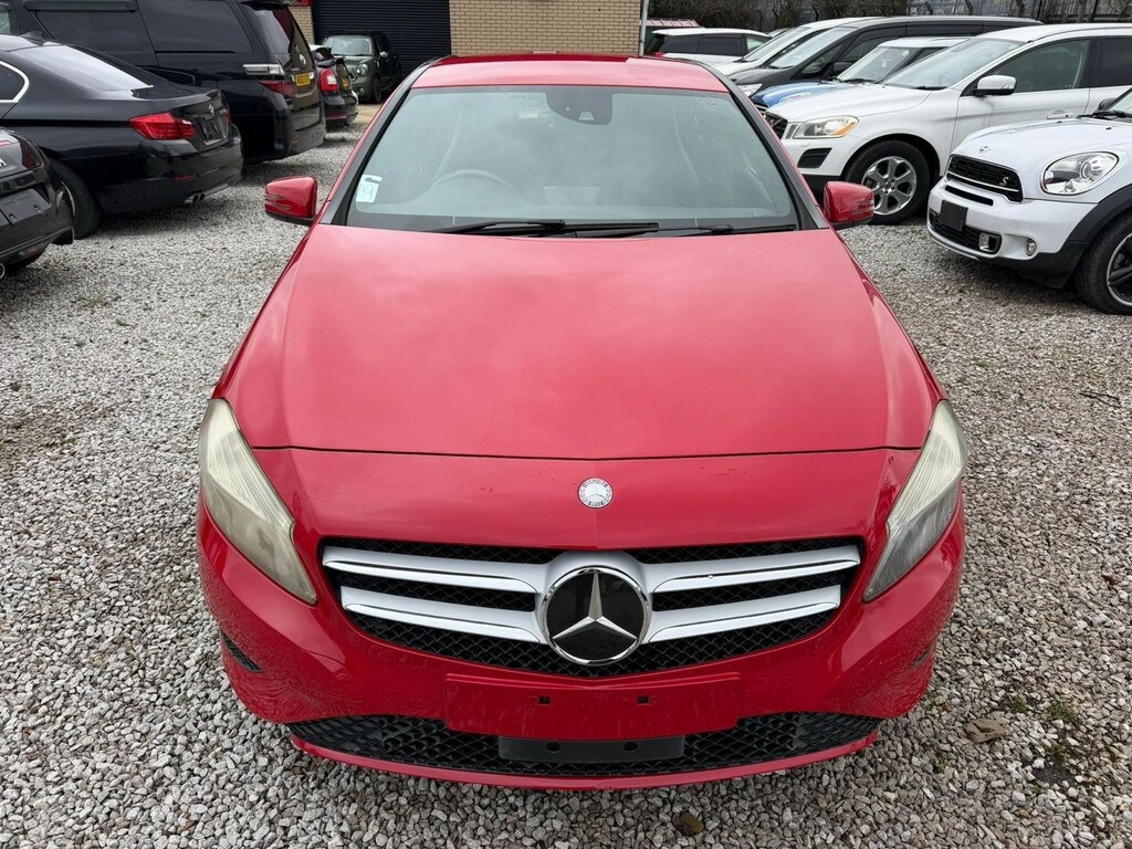 Mercedes-Benz A Class 1.6 Sport Edition 7G-dct Ss Red #2