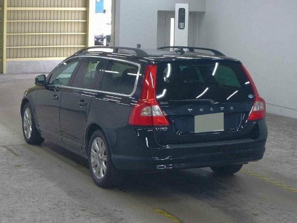 Volvo V70 Estate 2.5T Se Turbo Low Mileage Ulez Free 20106 Black #2