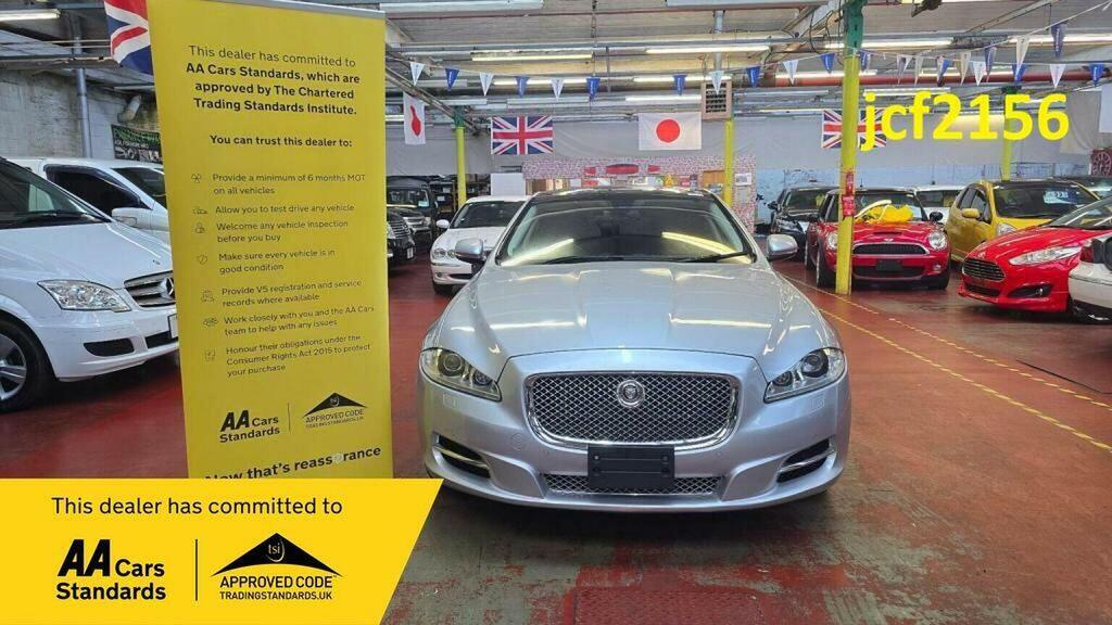 Jaguar XJ Saloon 5.0 V8 Premium Luxury Euro 5 2010 Silver