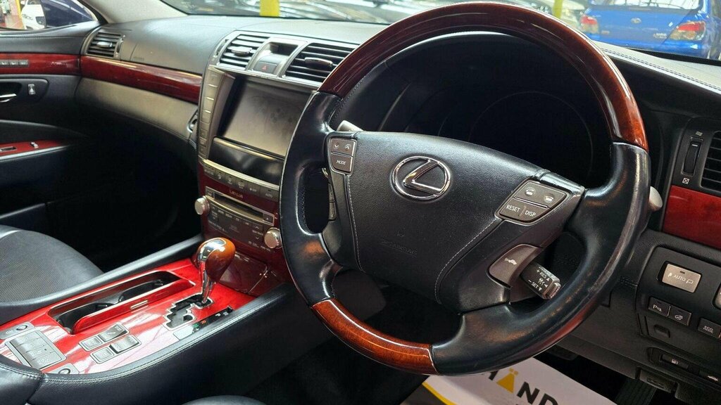 Lexus LS 600H L Rsr Black #16