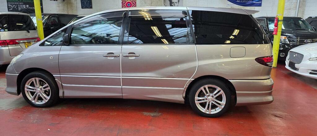 Toyota Estima Mpv White #5