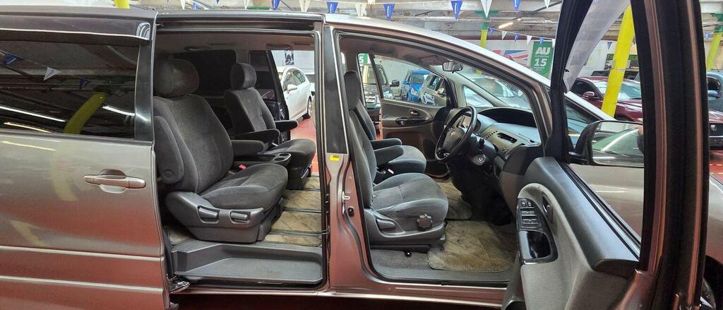 Toyota Estima Mpv White #10