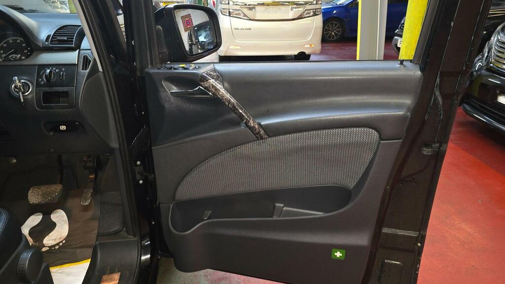 Mercedes-Benz V Class V350 Mpv 7 Seats Black #17