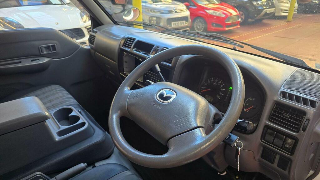 Mazda Bongo Mpv 1.8 5 Seats Camper Commercial Van 20166 White #6