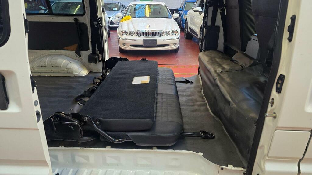 Mazda Bongo B2000 Mpv 2.0 B2000 White #15