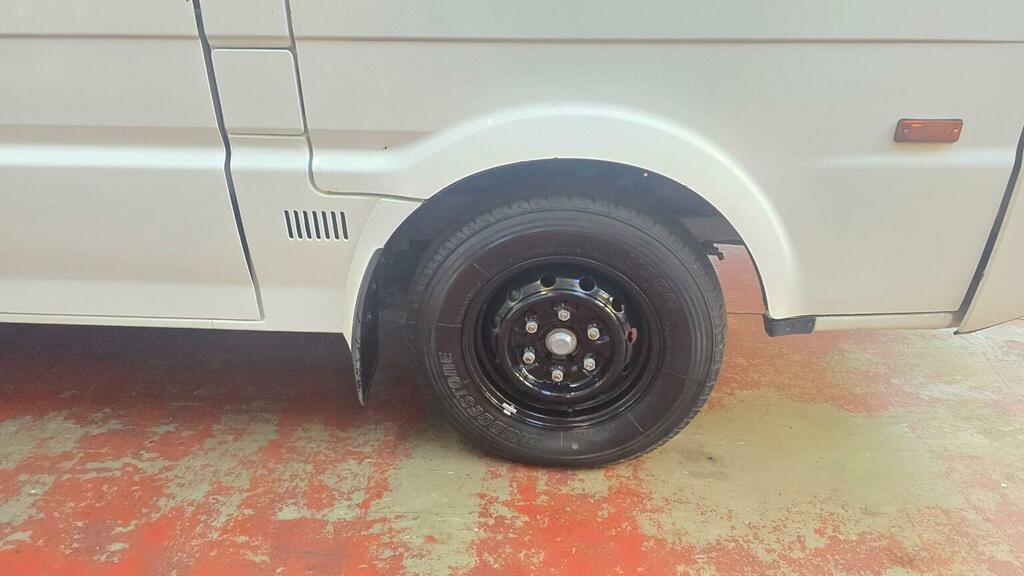 Mazda Bongo B2000 Mpv 2.0 B2000 White #27