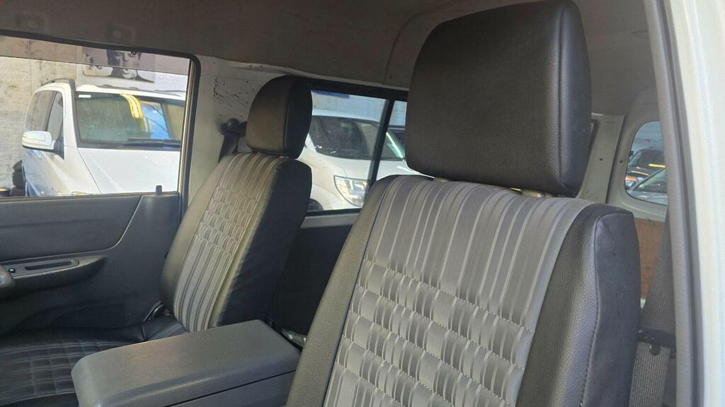 Mazda Bongo B2000 Mpv 2.0 B2000 White #13