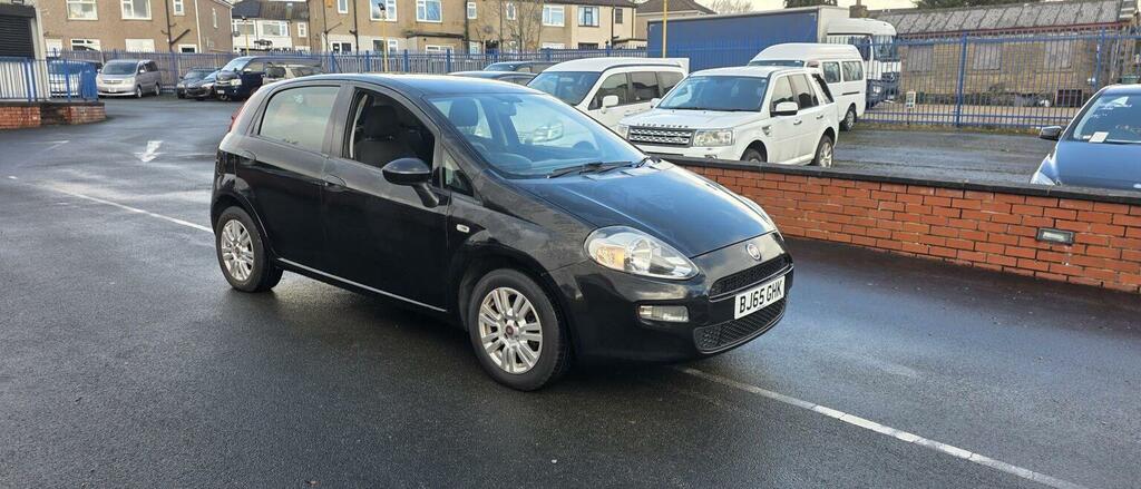 Fiat Punto Hatchback 1.2 Pop Euro 6 201565 Black #3
