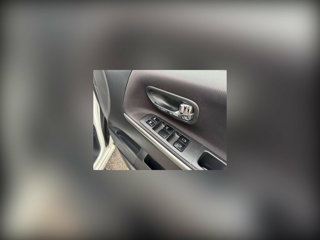 Nissan Elgrand Rider 2.5 V6 White #5