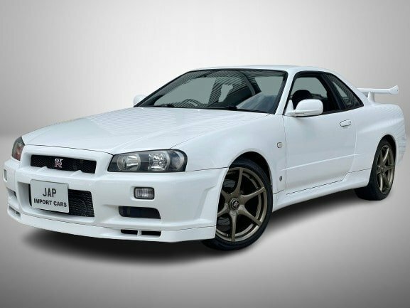 Nissan GT-R Coupe White #3