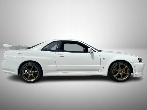 Nissan GT-R Coupe White #6