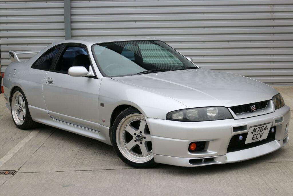 Nissan GT-R R33 Silver #3