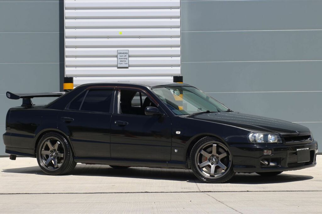Nissan Skyline Nissan Skyline R34 Gtt 5 Speed Rare 4-Door Black #6