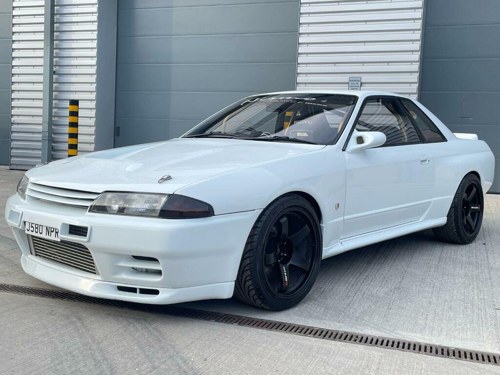 Nissan Skyline 2.6 Single Turbo Gtr R32 White #2
