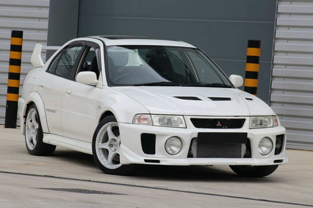 Mitsubishi Lancer Mitsubishi Evolution Evo 5 Rust Free Original No U White