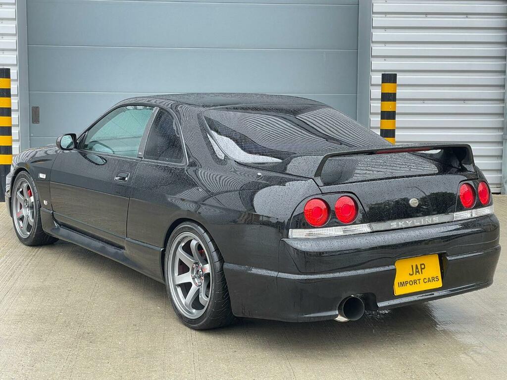 Nissan Skyline Nissan Skyline Gtst 2.5 Turbo Totally Genuine Mint White #39