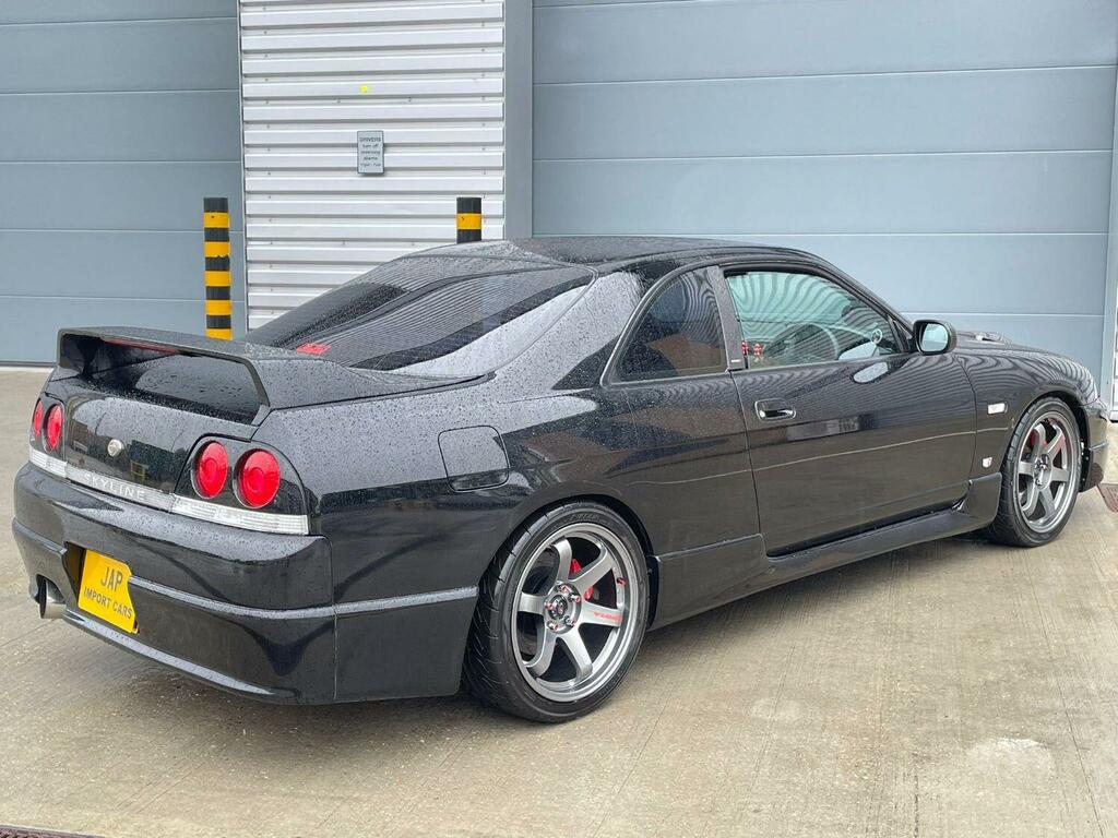 Nissan Skyline Nissan Skyline Gtst 2.5 Turbo Totally Genuine Mint White #30