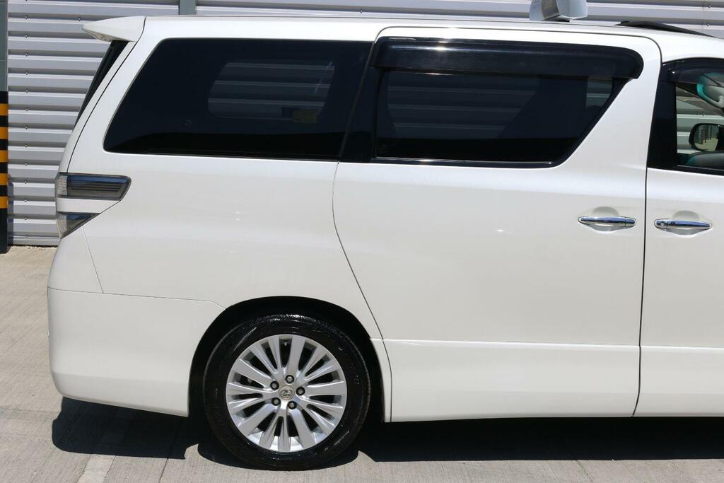 Toyota Vellfire 2.4 7 Seater Armchair Recliners RA12WLB White #5