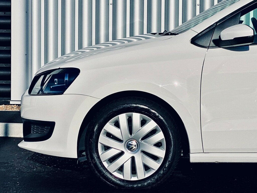 Volkswagen Polo 1.2 Tsi Bluemotion Tech Sel White #4