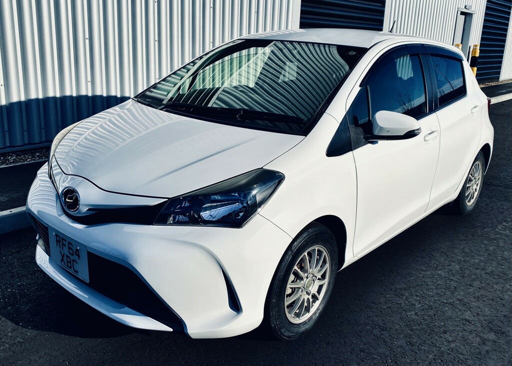 Toyota Yaris Yaris Excel Vvt-i White