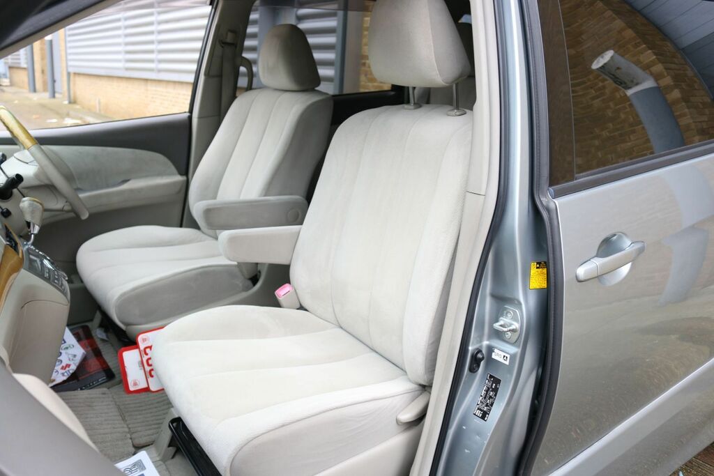 Toyota Estima 2.4 Black #35