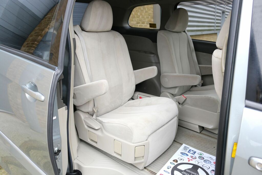 Toyota Estima 2.4 Black #28