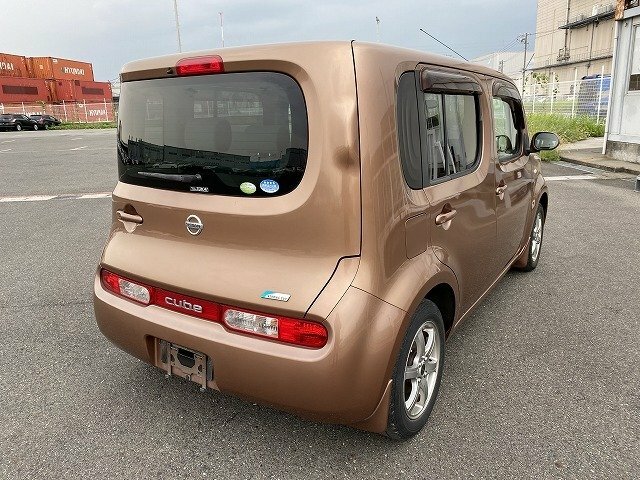 Nissan Cube Hatchback 2009 - 2011 Brown #4