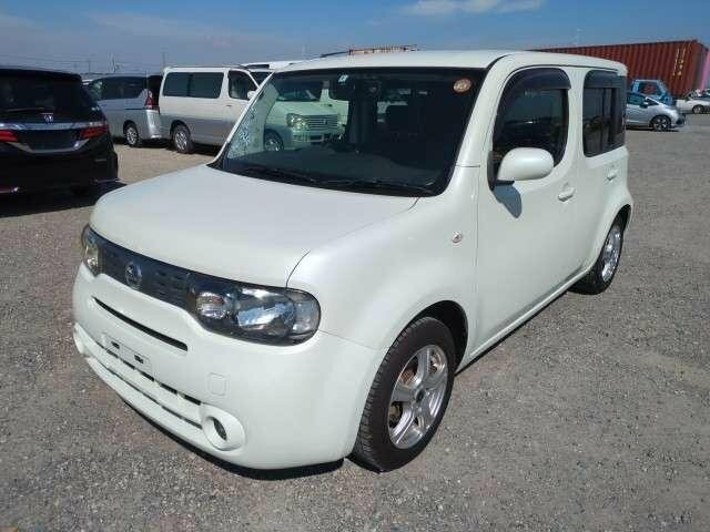 Nissan Cube Hatchback 2009 - 2011 White