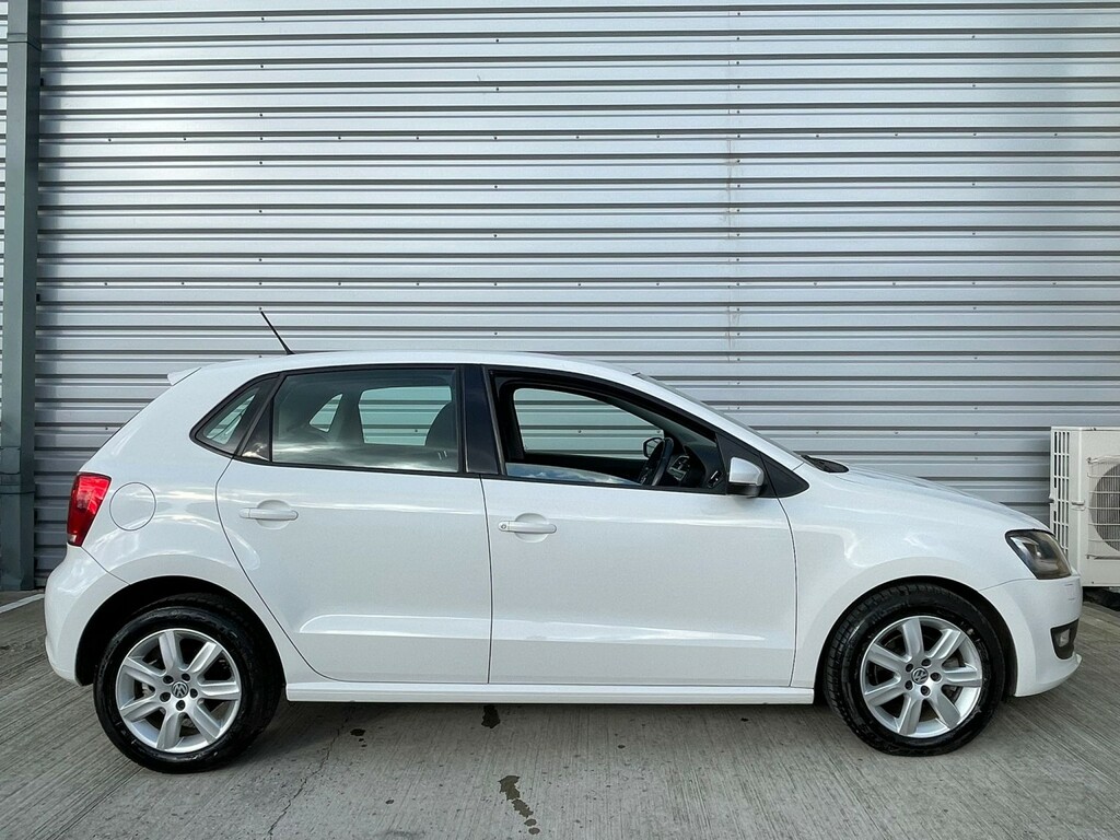 Volkswagen Polo 1.2 Tsi Bluemotion Tech Sel White #4