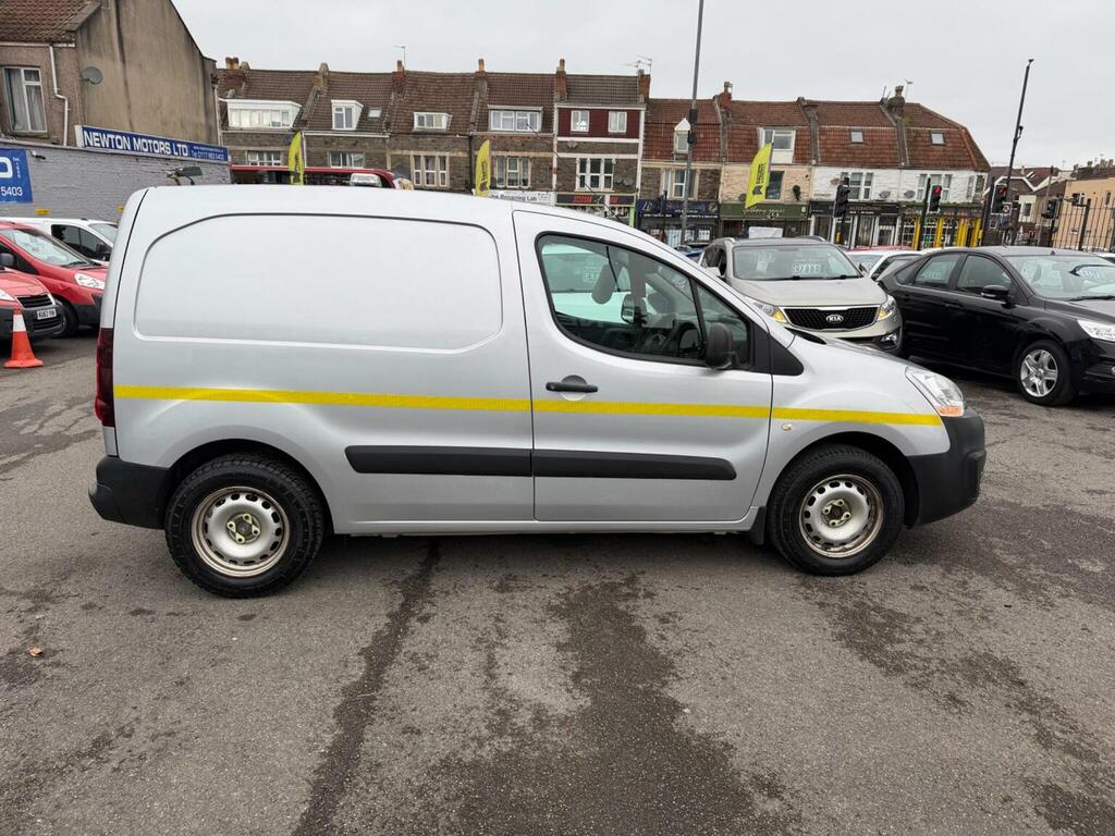Peugeot Partner Panel Van 1.6 Bluehdi 854 Se L1 201919 LT19VTG Silver #2