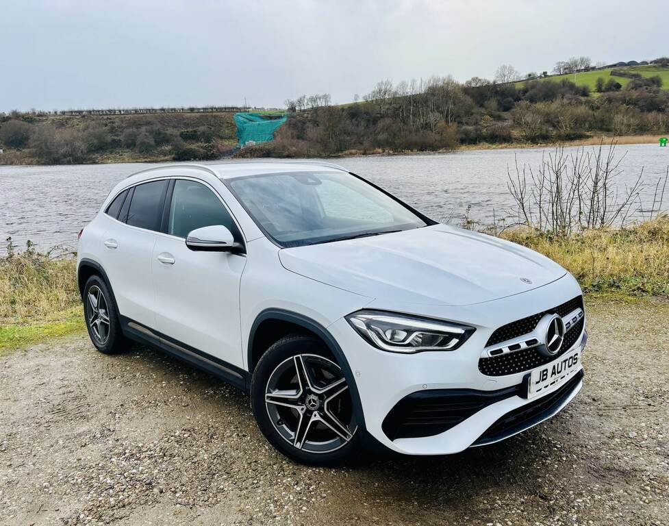 Mercedes-Benz GLA Class Gla 200D Amg Line Executive White