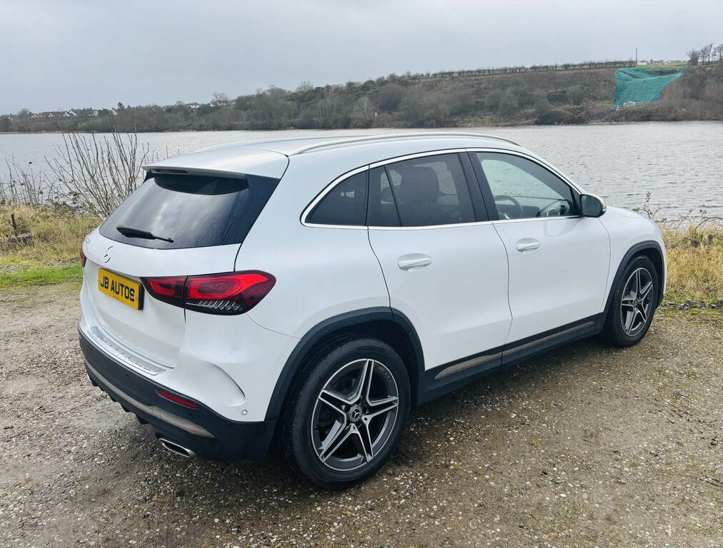 Mercedes-Benz GLA Class Gla 200D Amg Line Executive BJ21LVZ White #4