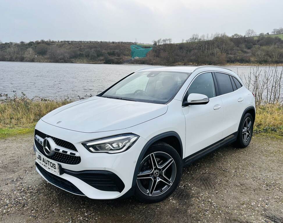 Mercedes-Benz GLA Class Gla 200D Amg Line Executive BJ21LVZ White #2
