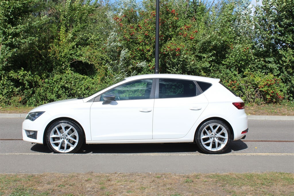 Seat Leon Tsi Fr Technology WU15MPX White #3