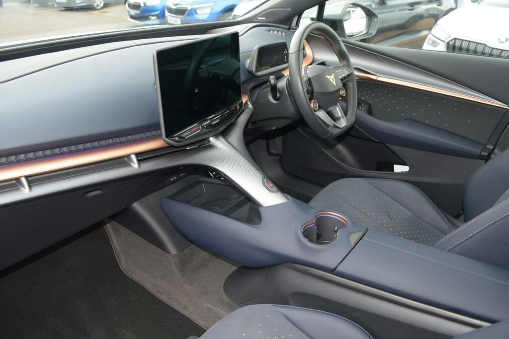 Cupra Tavascan 77Kwh Vz1 Suv Coupe 4Drive GY74DYD White #2