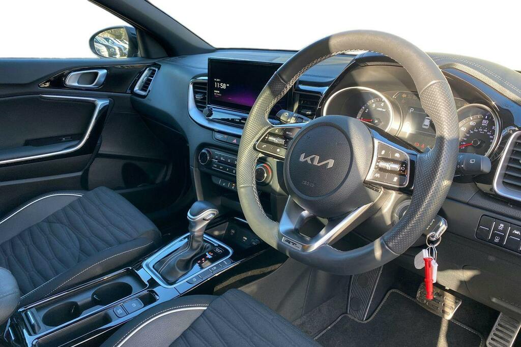Kia Ceed 1.5 T Gdi Gt Line Hatchback Dct LV25OFC Black #6