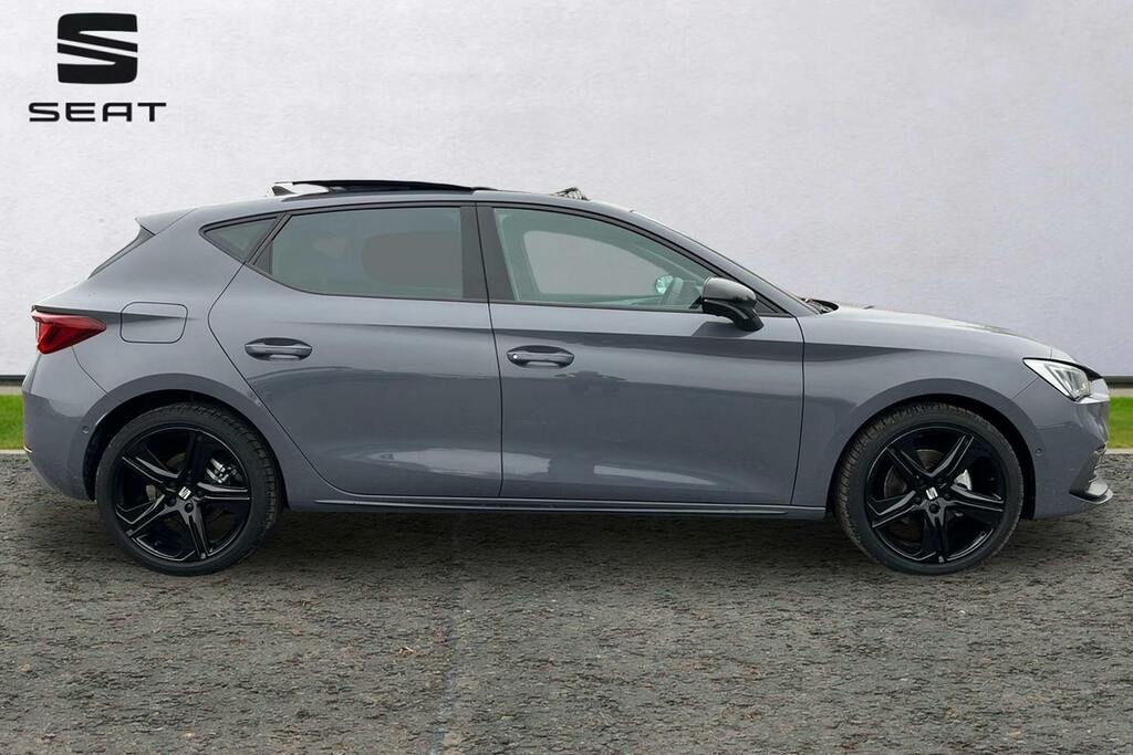 Seat Leon 1.5 Etsi Mhev Fr Black Edition Hatchback Petro GD75OVV Grey #4