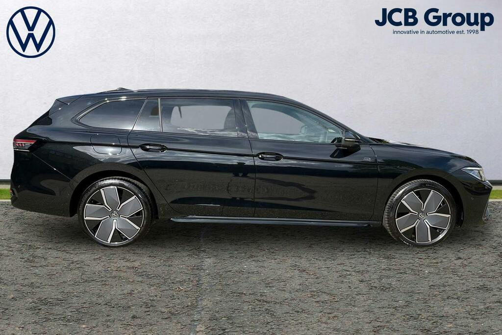 Volkswagen Passat 1.5 Tsi Ehybrid 19.7Kwh Black Edition Estate P GK75ENU Black #4
