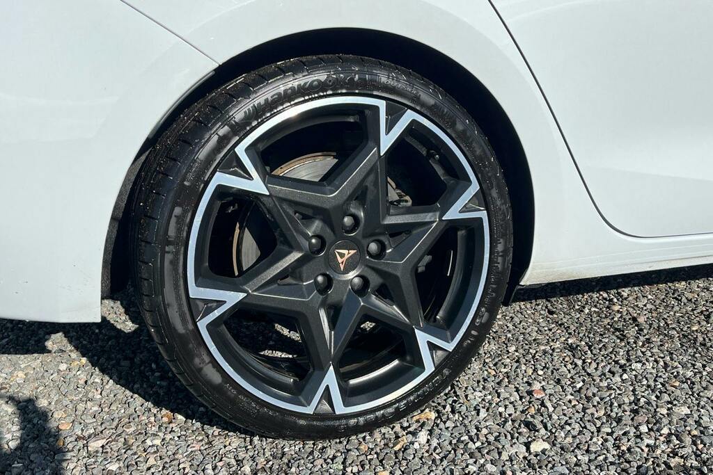 Cupra Leon 1.5 Ehybrid 25.8Kwh Vz1 Hatchback Plug GJ75VML White #5