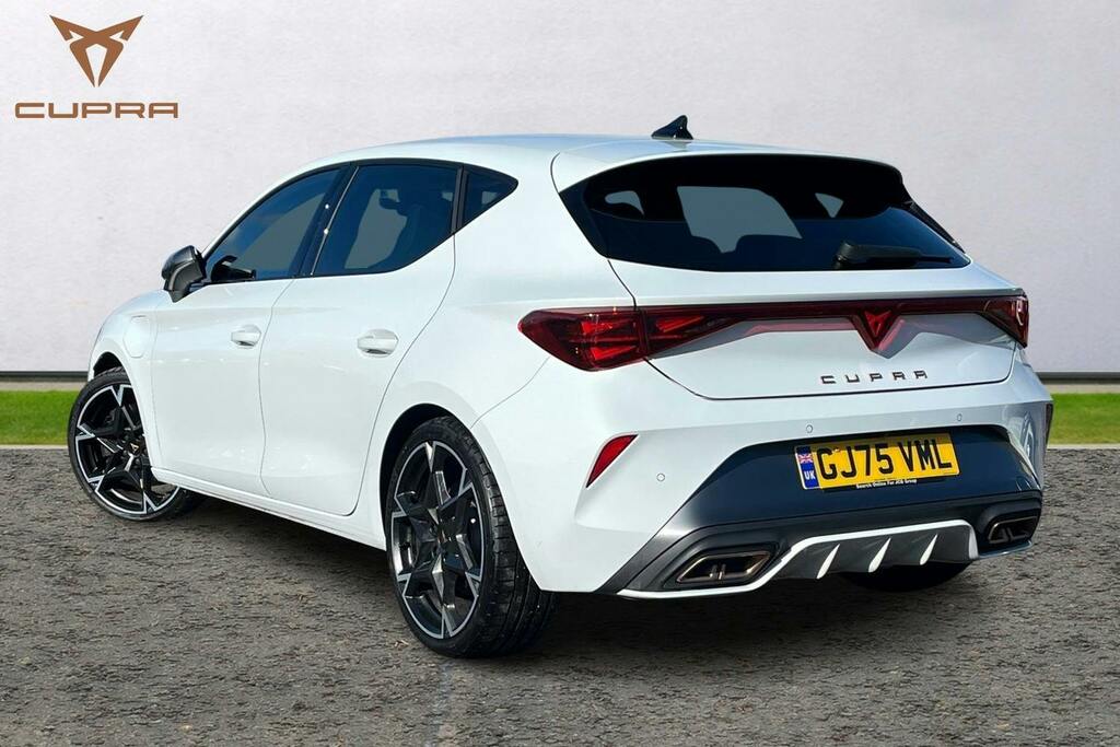 Cupra Leon 1.5 Ehybrid 25.8Kwh Vz1 Hatchback Plug GJ75VML White #3