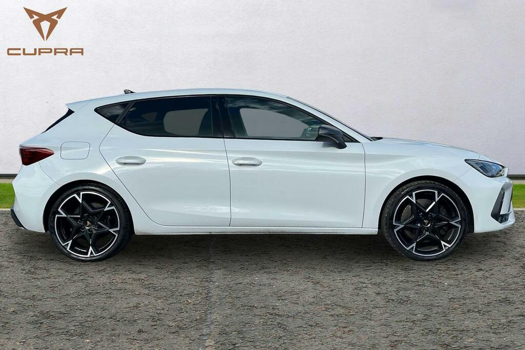 Cupra Leon 1.5 Ehybrid 25.8Kwh Vz1 Hatchback Plug GJ75VML White #4