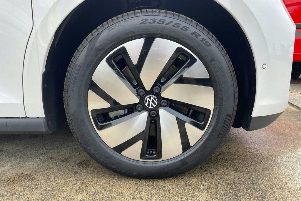 Volkswagen ID.Buzz Pro 79Kwh Commerce Plus Panel Van Aut GD25XUX White #5
