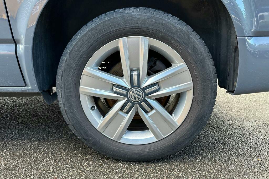 Volkswagen Transporter 2.0 Tdi T32 Highline Kombi Double Cab D AY22WVV Grey #5