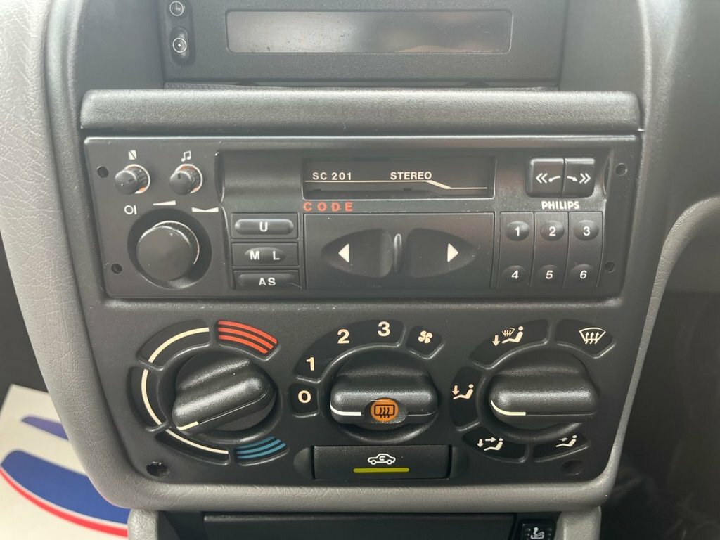 Vauxhall Astra 1.4 Merit Red #15